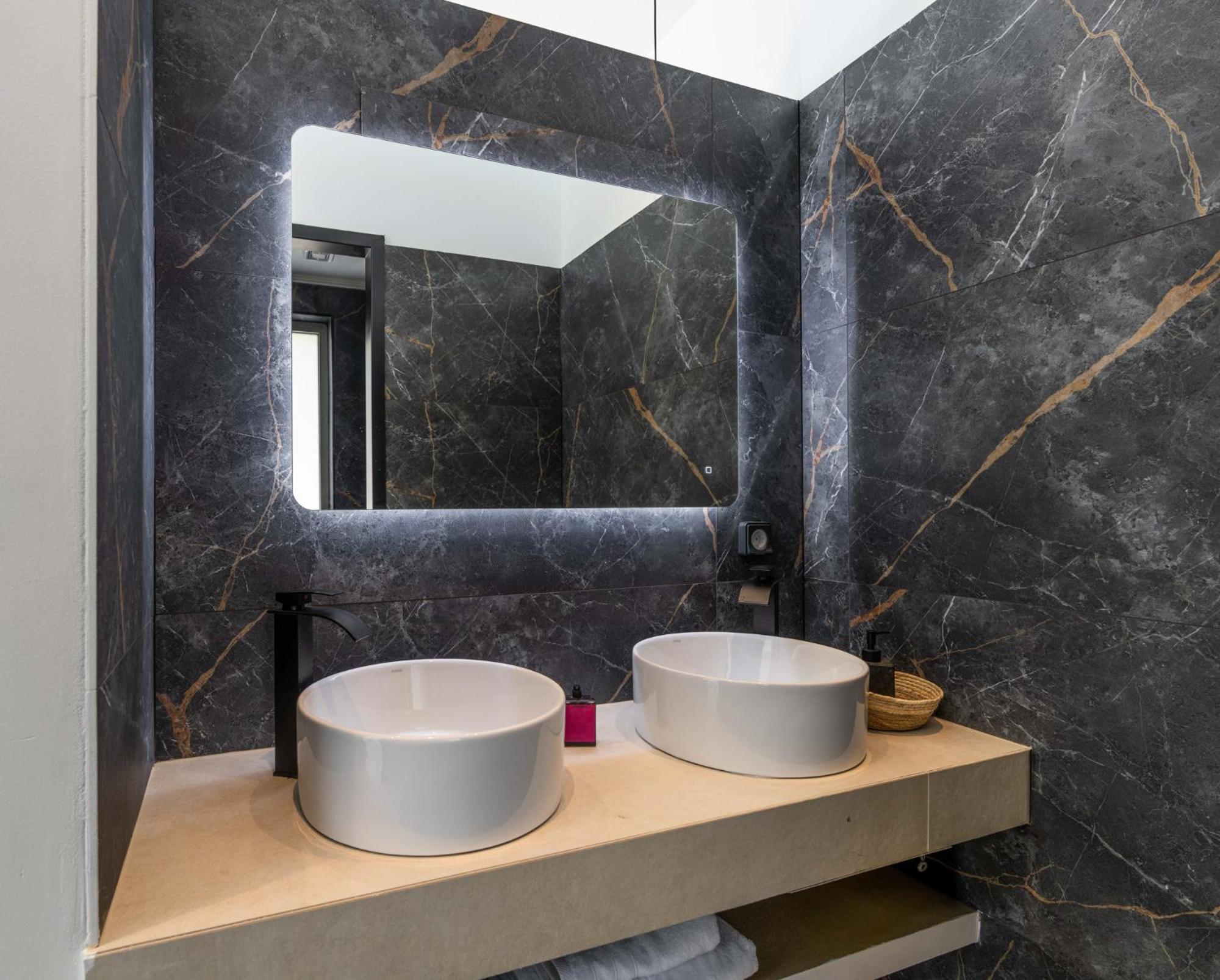 Mellamare Luxury Suites Athanion Exterior photo