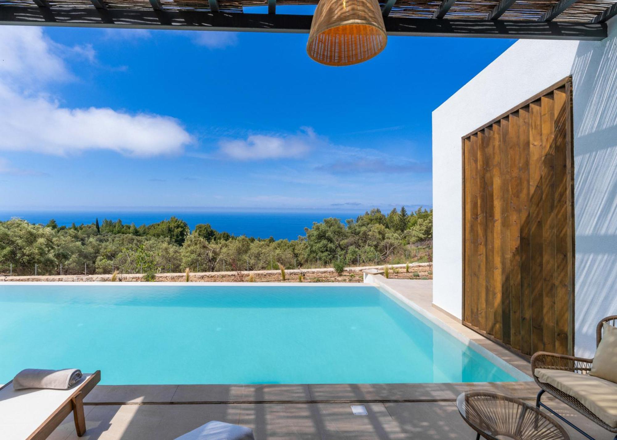 Mellamare Luxury Suites Athanion Exterior photo