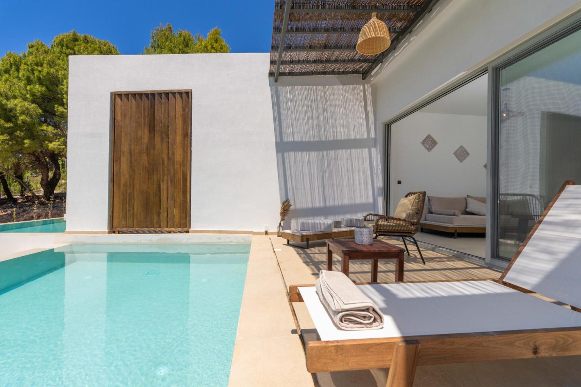 Mellamare Luxury Suites Athanion Exterior photo