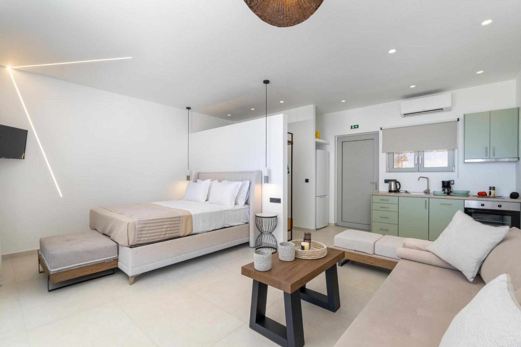 Mellamare Luxury Suites Athanion Exterior photo